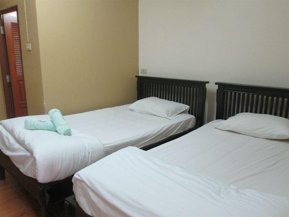 Smile House Guesthouse Чиангмай Экстерьер фото