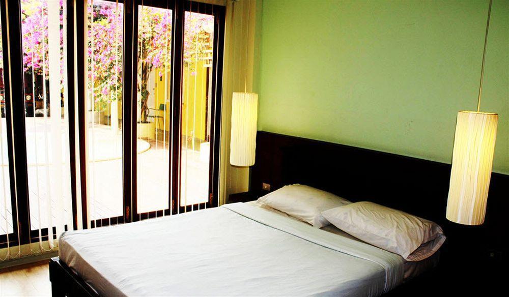 Smile House Guesthouse Чиангмай Экстерьер фото