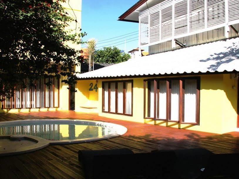 Smile House Guesthouse Чиангмай Экстерьер фото